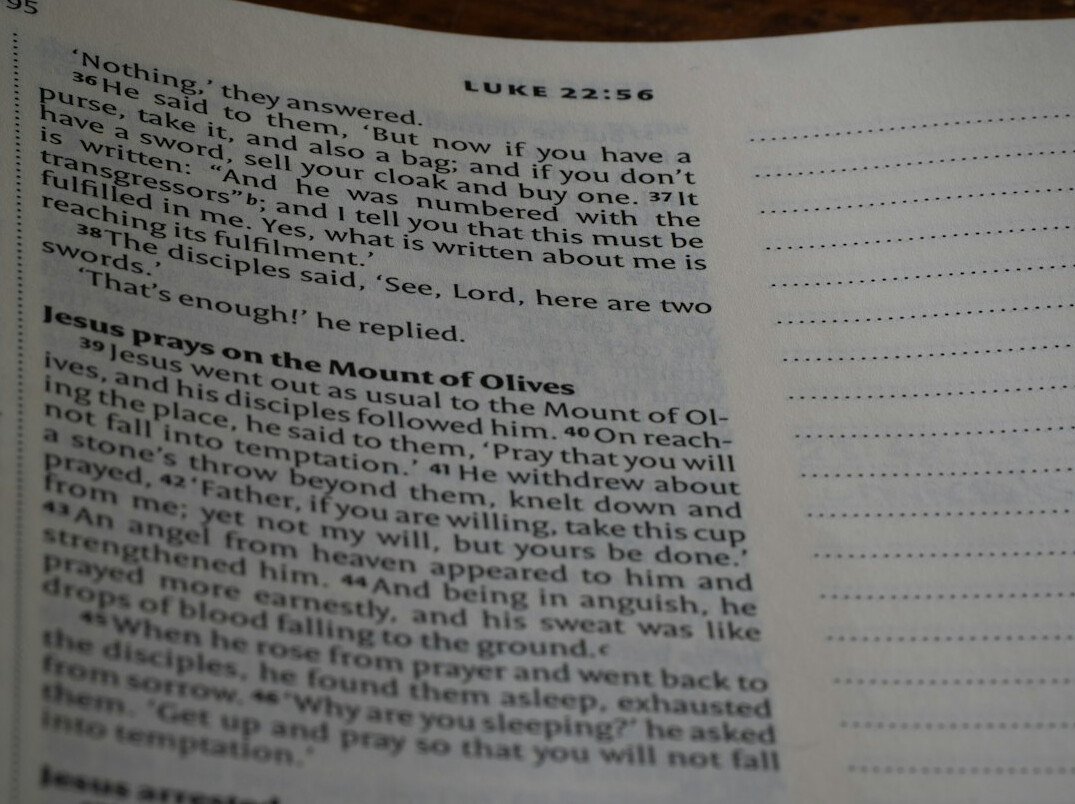 mystery novel clues